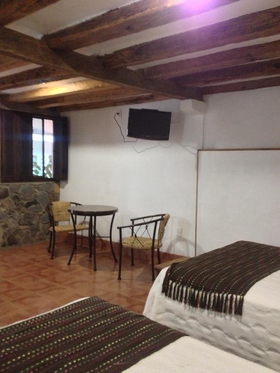 Hotel Meson Del Romero Tapalpa Chambre photo